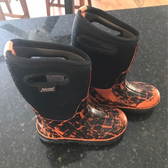Bogs Other - Bogs Boots Youth Size 2 Black/Orange Camo